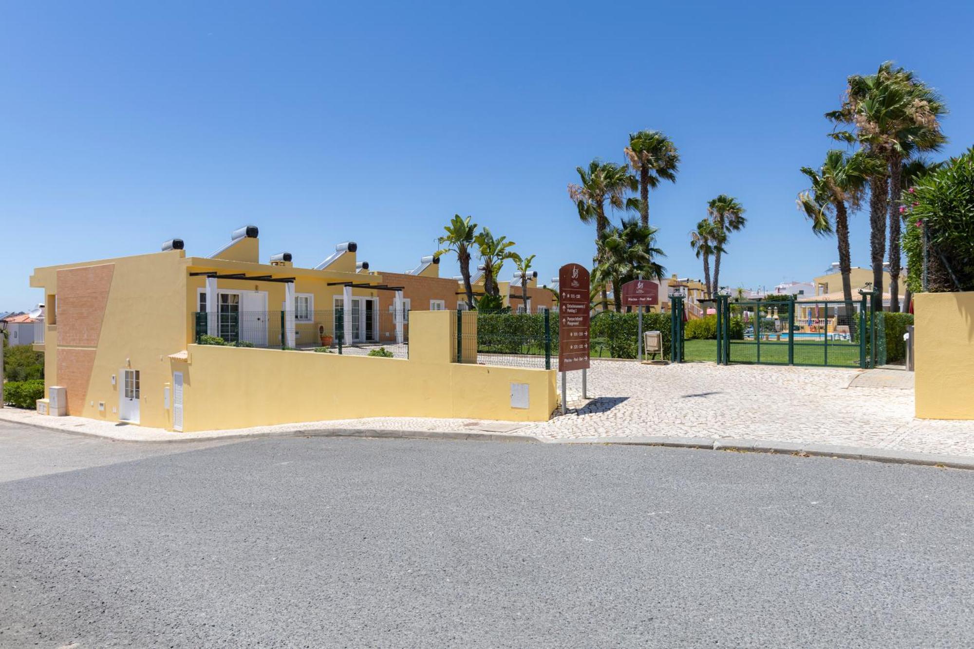Villas Barrocal Pêra Екстериор снимка